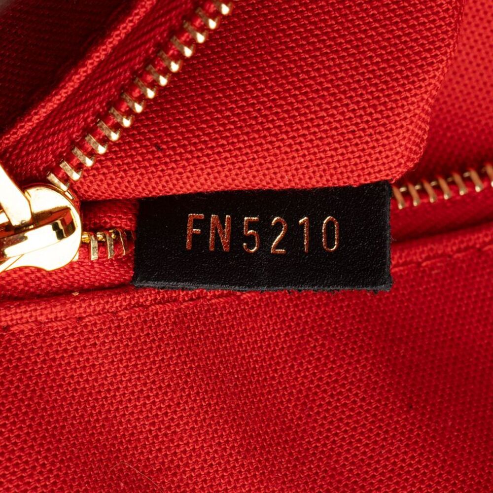 Louis Vuitton Giant Monogram Canvas Onthego GM Tote - Picture 6 of 16